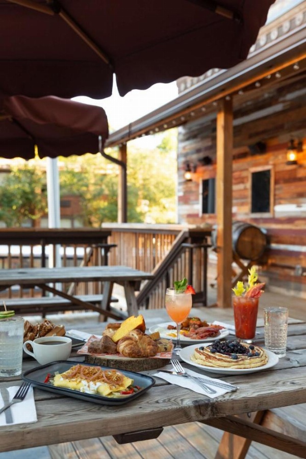 Graduate Knoxville image 30